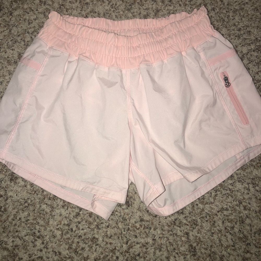 Lululemon tracker shorts 2 way stretch size 4